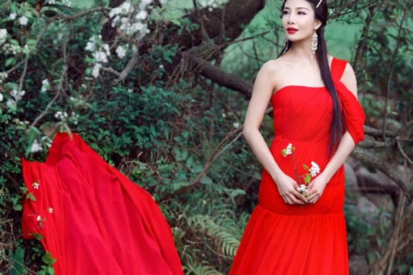 女儿喝茶引争议，武汉教授发声，养生真相大揭秘！